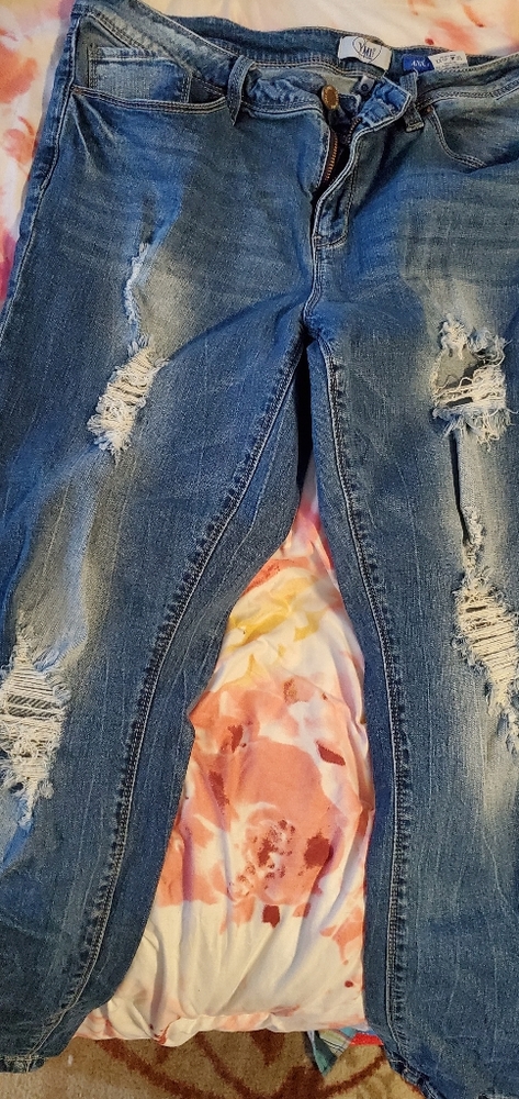 Distressed jeans size 13